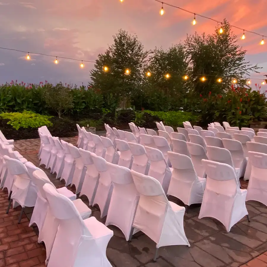 Paul's Paradise Gallery - exterior space, Outdoor Patio Seating - Pleasant Plains, IL