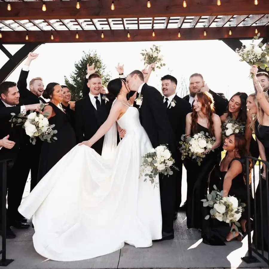 Paul's Paradise Gallery - Weddings - photo credit to Abby Jean Photography - Pleasant Plains, IL